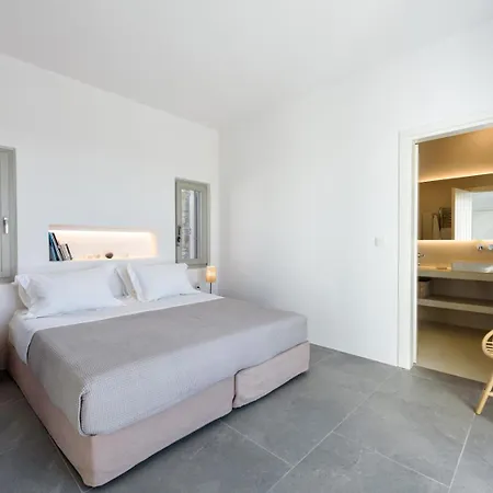 Elea * Chrisi Akti (Paros)